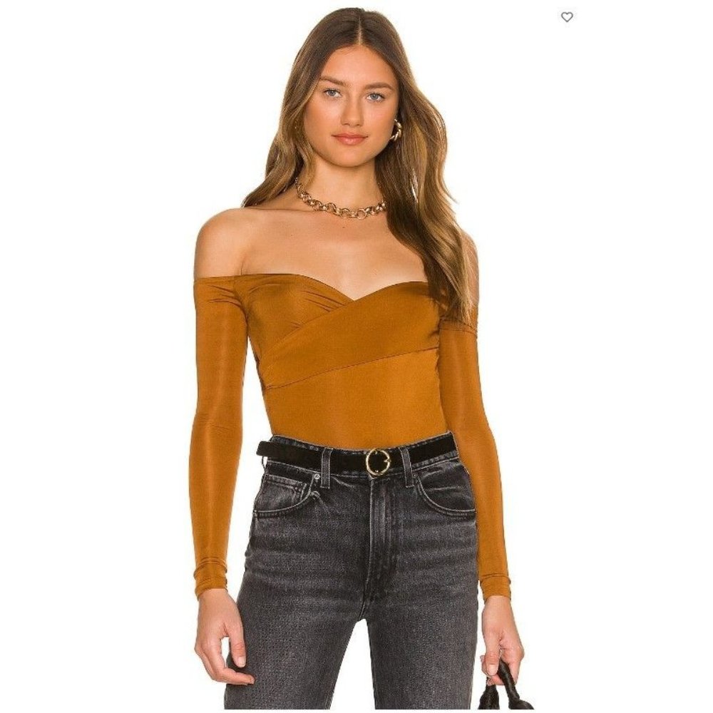 NWT Superdown Emma Off Shoulder Bodysuit in Caramel M